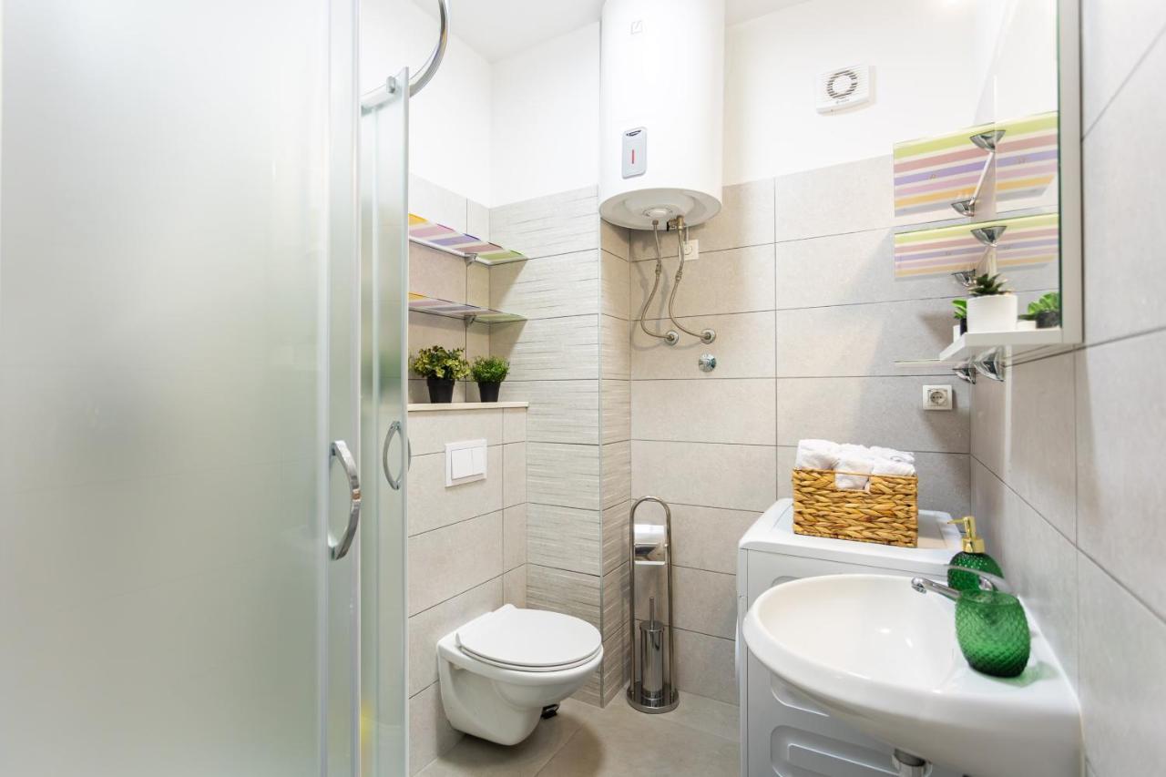 Oasis Luxury Apartment With Terrarce And Jacuzzi Split Exterior photo