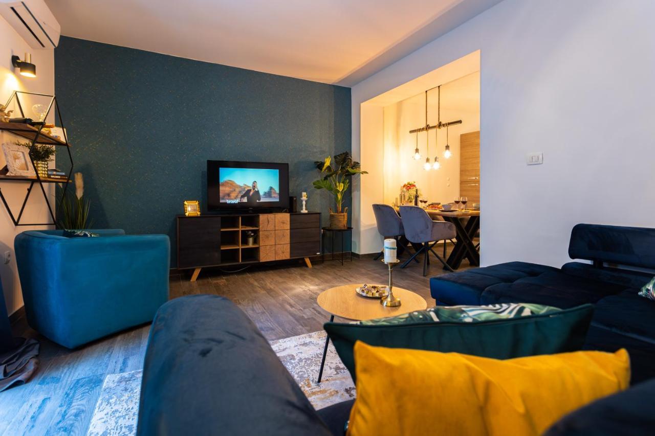 Oasis Luxury Apartment With Terrarce And Jacuzzi Split Exterior photo